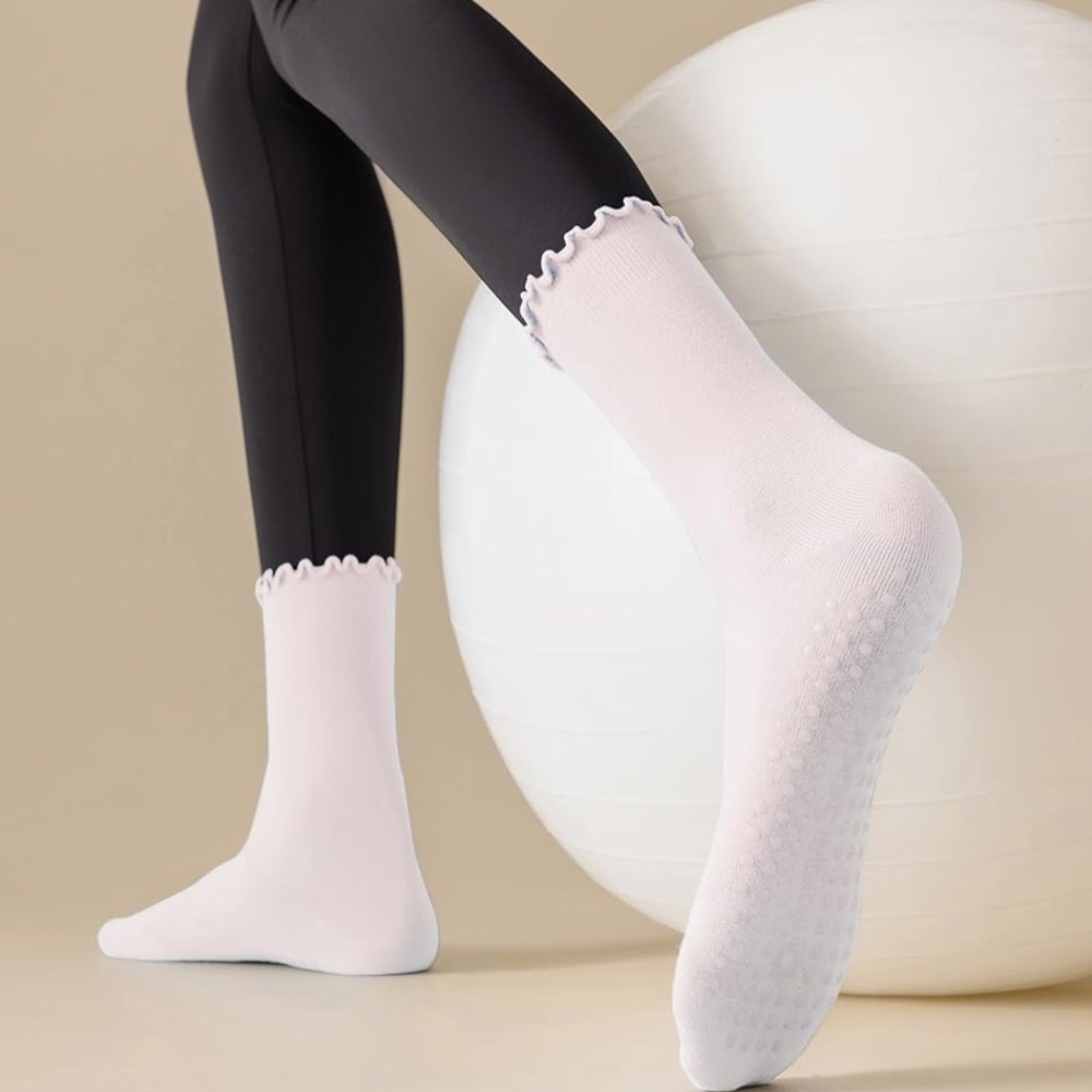 NEW Ruffle Grip Socks